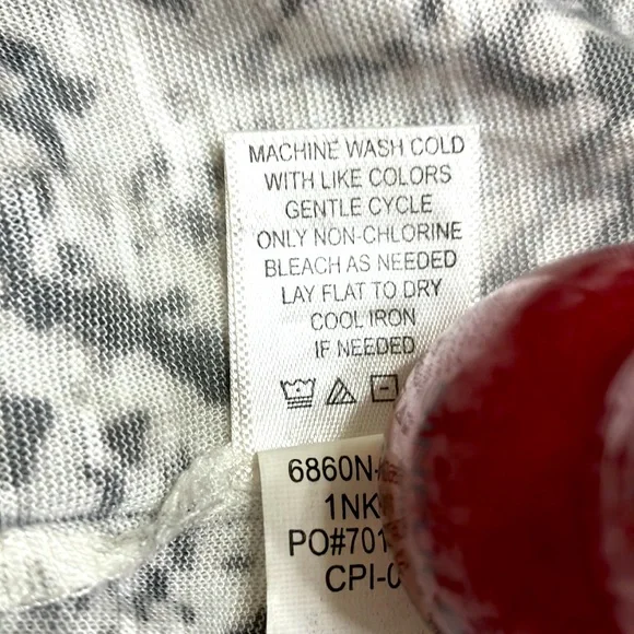 World Wear Unity top - Picture 6 of 6